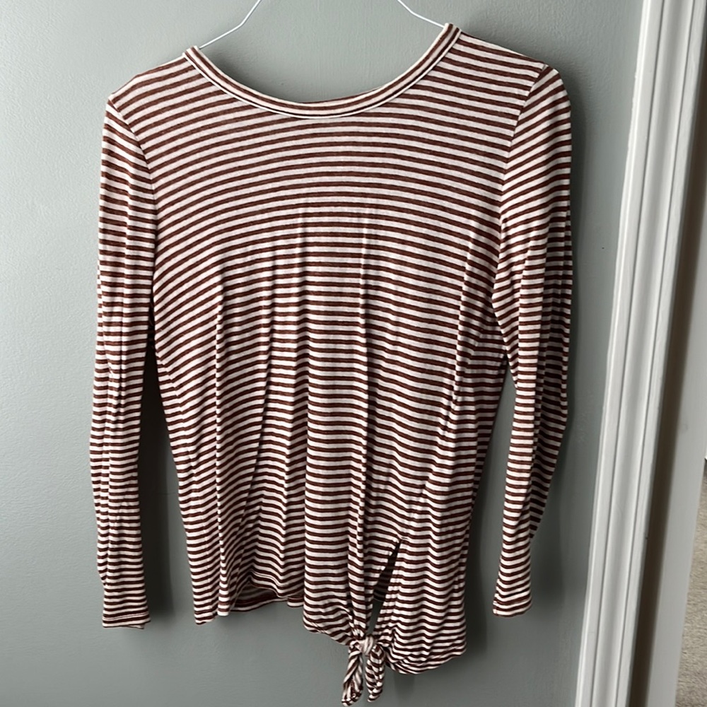 Long sleeve tee with tie detail